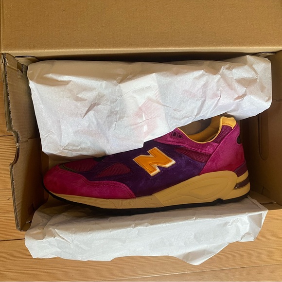 New balance 990 brand new in box never worn - Picture 9 of 9